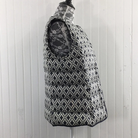 3/$20 Talbots Navy Diamond Print Zip Up‎ Down Vest Jacket Womens Medium Quilted - Picture 2 of 12